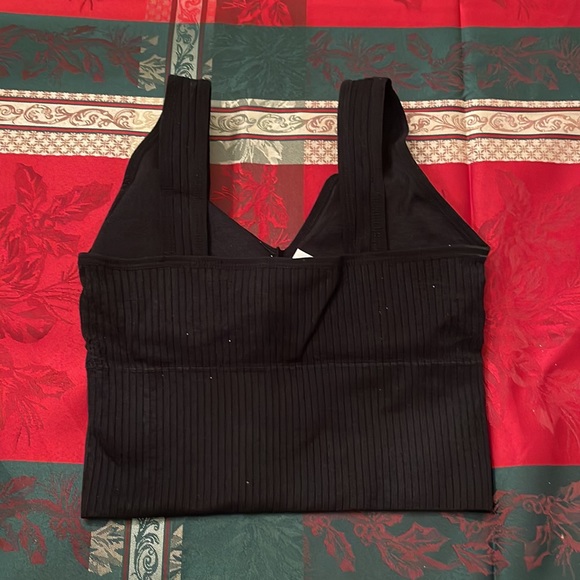 NWT - Ribbed Crop Top - Picture 2 of 2